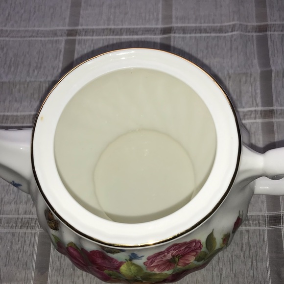 Stechkol Bone China Garden Roses teapot With Lid, 4 Cups (1 Mismatch) - Picture 8 of 13
